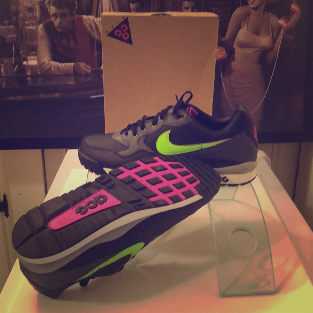 MENS/ WMNS NIKE AIR WILDWOOD ACG - Picture 2 of 8